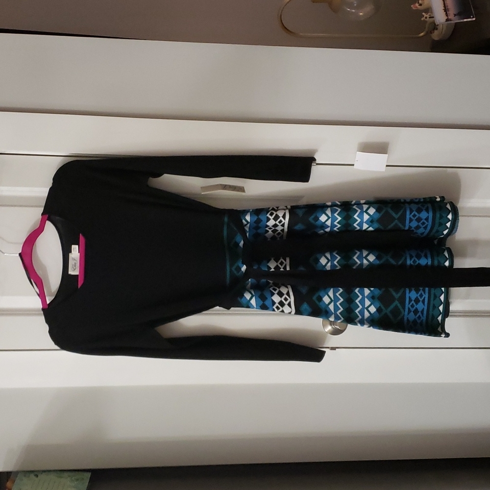 ELIZA J LONG SLEEVE BLACK SWEATER DRESS SIZE MEDIUM